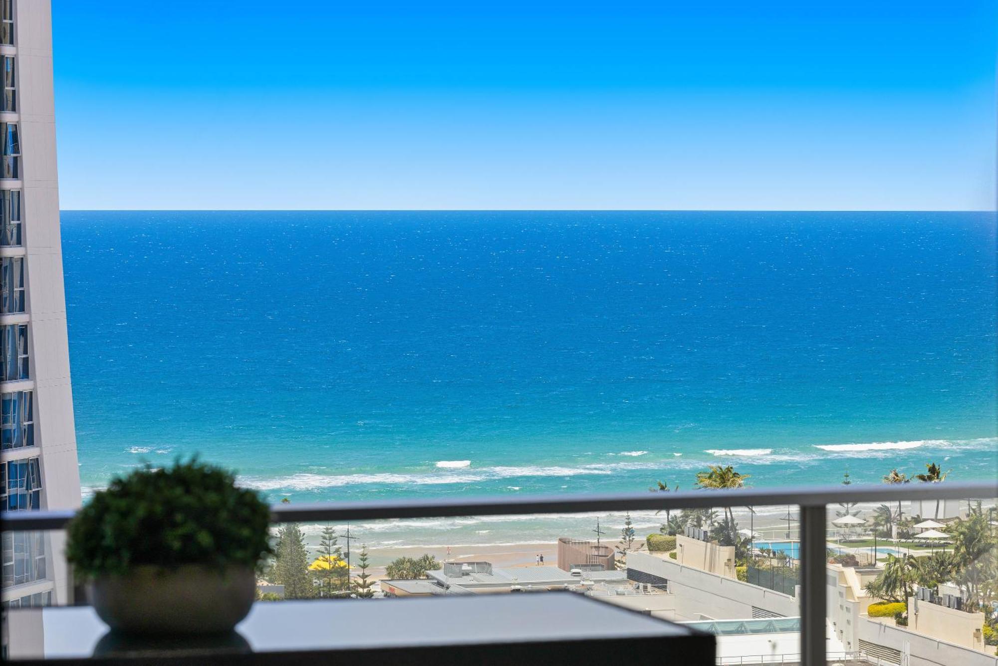 Holiday Holiday Circle On Cavill Apartments Gold Coast Habitación foto